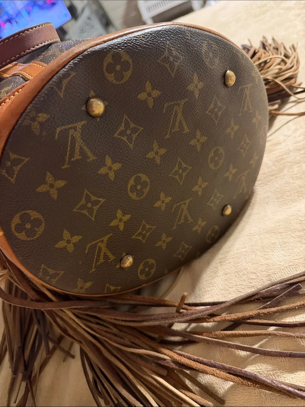 Louis Vuitton classic louis